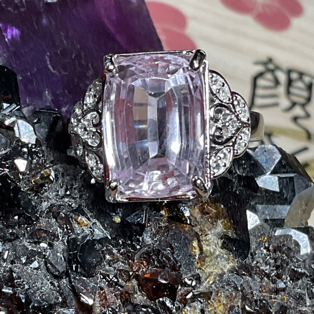 Kunzite .925 Silver Ring